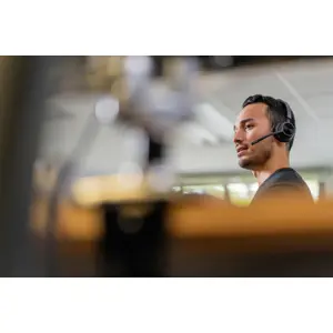 poly-voyager-4320-microsoft-teams-certified-usb-c-headset-bt-22849-wlononwcrfiwl.webp
