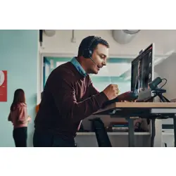 poly-voyager-focus-2-microsoft-teams-certified-with-charge-s-80897-wlononwcrckr9.webp