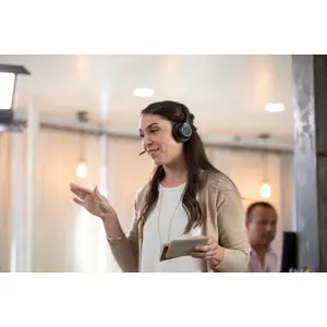 poly-voyager-focus-2-uc-headset-usb-a-to-usb-c-cable-chargin-86585-perpo2slu0088.webp