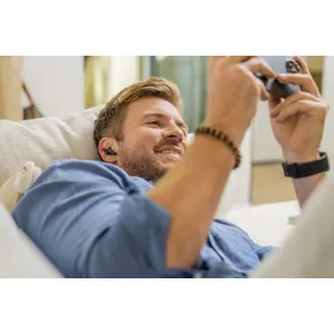 poly-voyager-free-60-uc-black-earbuds-bt700-usb-c-adapter-ba-87801-perpo2slu0093.webp
