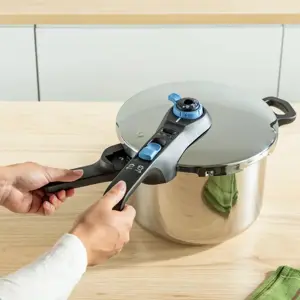pressure-cooker-tefal-secure-trendy-6l-stainless-steel-baske-96111-agdtefszy0021.webp