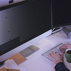 qoltec-51056-privacy-filter-gdpr-22-1610-9541-sysqoceak0007_686919.jpg