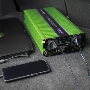 qoltec-monolith-power-adapterinverter-auto-6000-w-green-67206-zsaqocprz0014.webp
