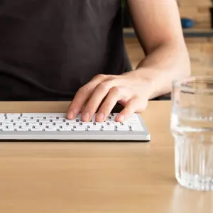 r-go-tools-ergonomic-keyboard-r-go-compact-break-compact-key-5914-wlononwcrimk3.webp