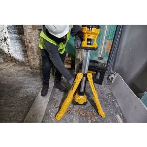 radna-svjetiljka-dewalt-dcl079-xj-led-16066-wlononwcrai90.webp