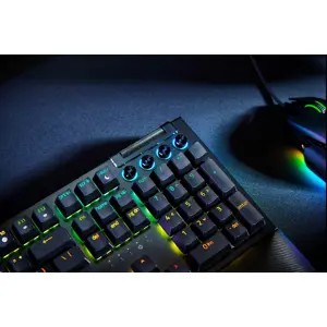 razer-blackwidow-v4-keyboard-gaming-usb-qwerty-german-black-80819-wlononwcrmtin.webp