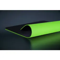 razer-gigantus-v2-3xl-gaming-mouse-pad-black-green-7025-arbrazpod0015.webp