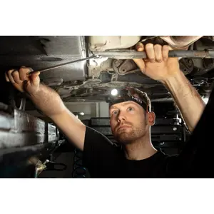 Rechargeable/Battery-Powered USB Headlamp 2000lm CREE XHP50.2 LED