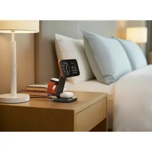 satechi-3-in-1-foldable-qi2-25w-wireless-charging-stand-type-37877-st-q25f31c-ea.webp