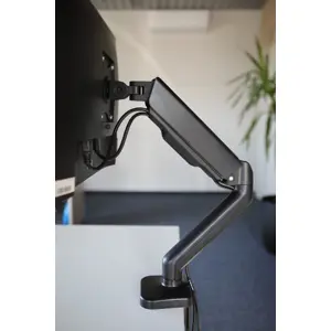 savio-um-01-desk-mount-for-monitor-17-32-2-9-kg-with-gas-spr-24696-monsavmdo0002.webp
