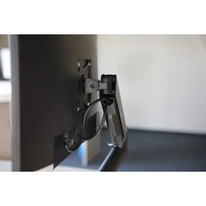 savio-um-01-desk-mount-for-monitor-17-32-2-9-kg-with-gas-spr-30437-monsavmdo0002.webp