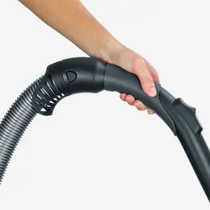 severin-vacuum-cleaner-with-bag-black-750w-bc7030-87036-agdsevodk0009.webp
