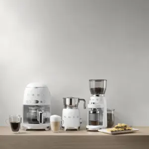 smeg-50s-style-drip-filter-coffee-machine-dcf02wheu-white-14292-wlononwcrjfkz.webp