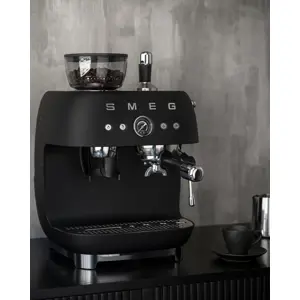 smeg-50s-style-espresso-coffee-machine-egf03bleu-black-96375-wlononwcrpmum.webp
