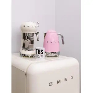 smeg-50s-style-kettles-klf03pkeu-pink-44135-wlononwcrojjm.webp