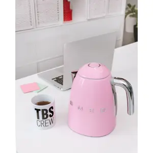 smeg-50s-style-kettles-klf03pkeu-pink-45192-wlononwcrojjm.webp