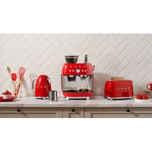 smeg-50s-style-kettles-klf03rdeu-red-99469-wlononwcrmupr.webp