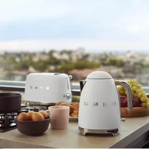smeg-50s-style-kettles-klf03whmeu-white-27423-wlononwcrjf19.webp