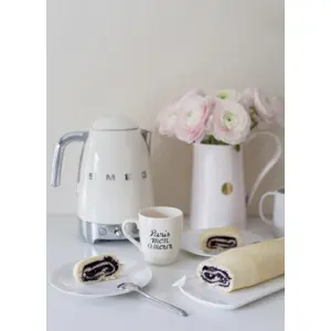 smeg-50s-style-kettles-klf04creu-cream-28862-agdsmecze0006.webp