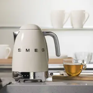 smeg-50s-style-kettles-klf04creu-cream-30166-agdsmecze0006.webp
