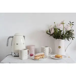 smeg-50s-style-kettles-klf04creu-cream-39940-agdsmecze0006.webp