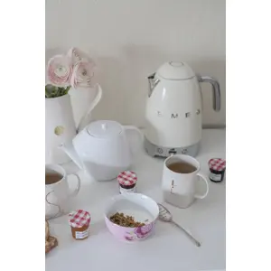 smeg-50s-style-kettles-klf04creu-cream-4853-agdsmecze0006.webp