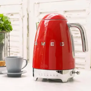smeg-50s-style-kettles-klf04rdeu-red-88870-wlononwcrjfk7.webp