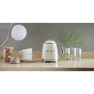 smeg-50s-style-kettles-klf05creu-cream-63884-wlononwcrjetj.webp