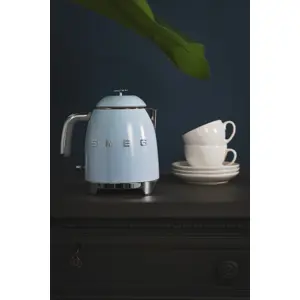 smeg-50s-style-kettles-klf05pbeu-pastel-blue-61754-wlononwcrjet5.webp