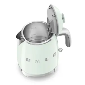 smeg-50s-style-kettles-klf05pgeu-pastel-green-41707-wlononwcrojes.webp
