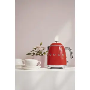 smeg-50s-style-kettles-klf05rdeu-red-22838-wlononwcrjfd5.webp