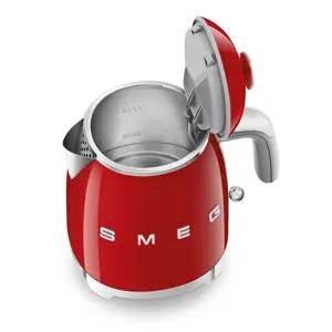 smeg-50s-style-kettles-klf05rdeu-red-99993-wlononwcrjfd5.webp