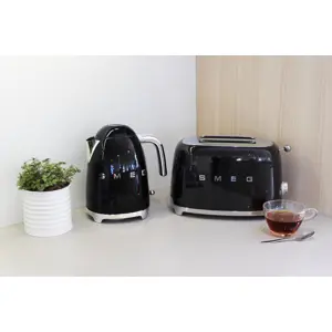 smeg-50s-style-toaster-tsf01bleu-black-43791-wlononwcrjfjp.webp