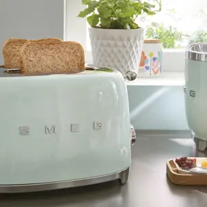 smeg-50s-style-toaster-tsf01pgeu-pastel-green-86235-wlononwcrojf8.webp