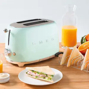 smeg-50s-style-toaster-tsf01pgeu-pastel-green-90697-wlononwcrojf8.webp