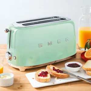 smeg-50s-style-toaster-tsf02pgeu-pastel-green-2370-wlononwcrojeu.webp