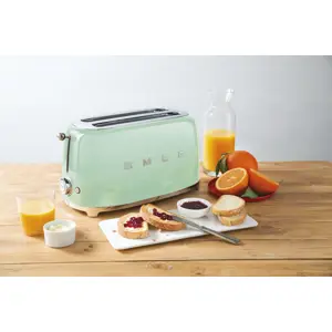 smeg-50s-style-toaster-tsf02pgeu-pastel-green-63662-wlononwcrojeu.webp