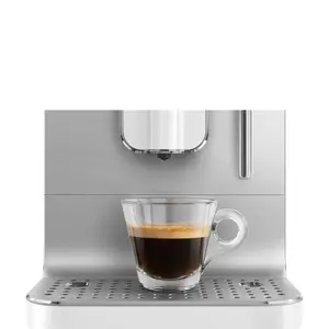 smeg-collection-espresso-coffee-machine-bcc12whmeu-white-46253-agdsmeexp0003.webp