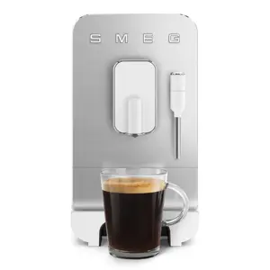 smeg-collection-espresso-coffee-machine-bcc12whmeu-white-47341-agdsmeexp0003.webp