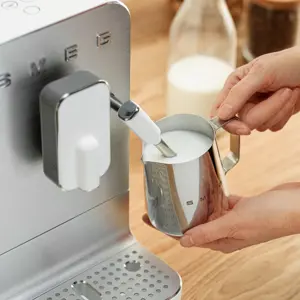 smeg-collection-espresso-coffee-machine-bcc12whmeu-white-55654-agdsmeexp0003.webp