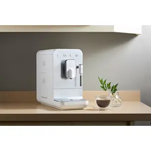 smeg-collection-espresso-coffee-machine-bcc12whmeu-white-59204-agdsmeexp0003.webp