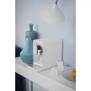 smeg-collection-espresso-coffee-machine-bcc12whmeu-white-60108-agdsmeexp0003.webp