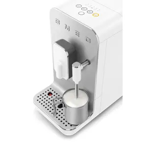 smeg-collection-espresso-coffee-machine-bcc12whmeu-white-61230-agdsmeexp0003.webp