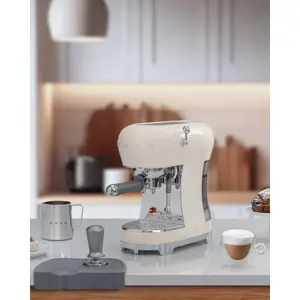 smeg-ecf02creu-coffee-maker-manual-espresso-machine-11-l-87996-wlononwcrjfda.webp
