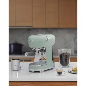 smeg-ecf02pgeu-coffee-maker-manual-espresso-machine-11-l-48931-wlononwcrojph.webp