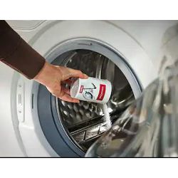 sredstvo-za-njegu-uredaja-miele-intense-clean-62765-10717290_735087.jpg