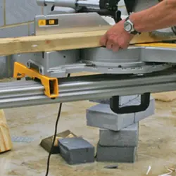 stalak-za-ubodnu-pilu-dewalt-de7023-4-noge-14363-wlononwcrbii4.webp