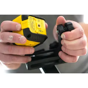 stanley-cubix-cross-line-red-beam-laser-92154-wlononwcrbjs9.webp