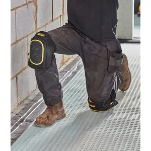 stanley-fatmax-fmst82962-1-safety-knee-pad-black-elastic-nyl-63163-wlononwcrfjtf.webp