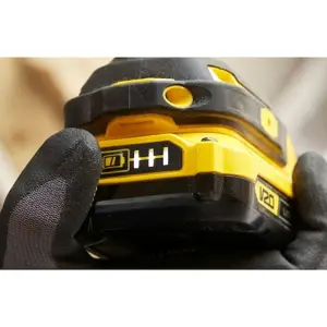 stanley-sfmcf810d2k-qw-power-screwdriverimpact-driver-2800-r-33272-wlononwcr0397.webp